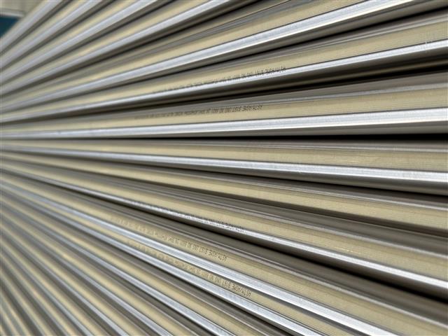 ASTMB167 ASTMB829 Inconel601/UNS N06601/ 2.4851/NCF 601 Seamless Nickel Alloy Steel Pipe 